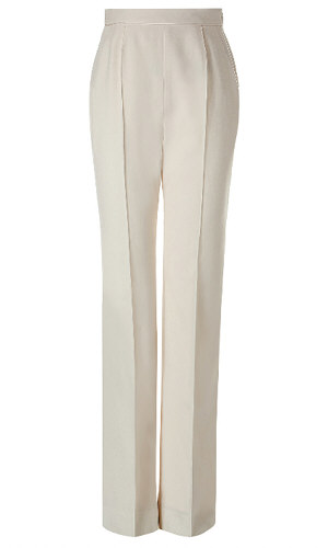 Pin tucked center leg seam